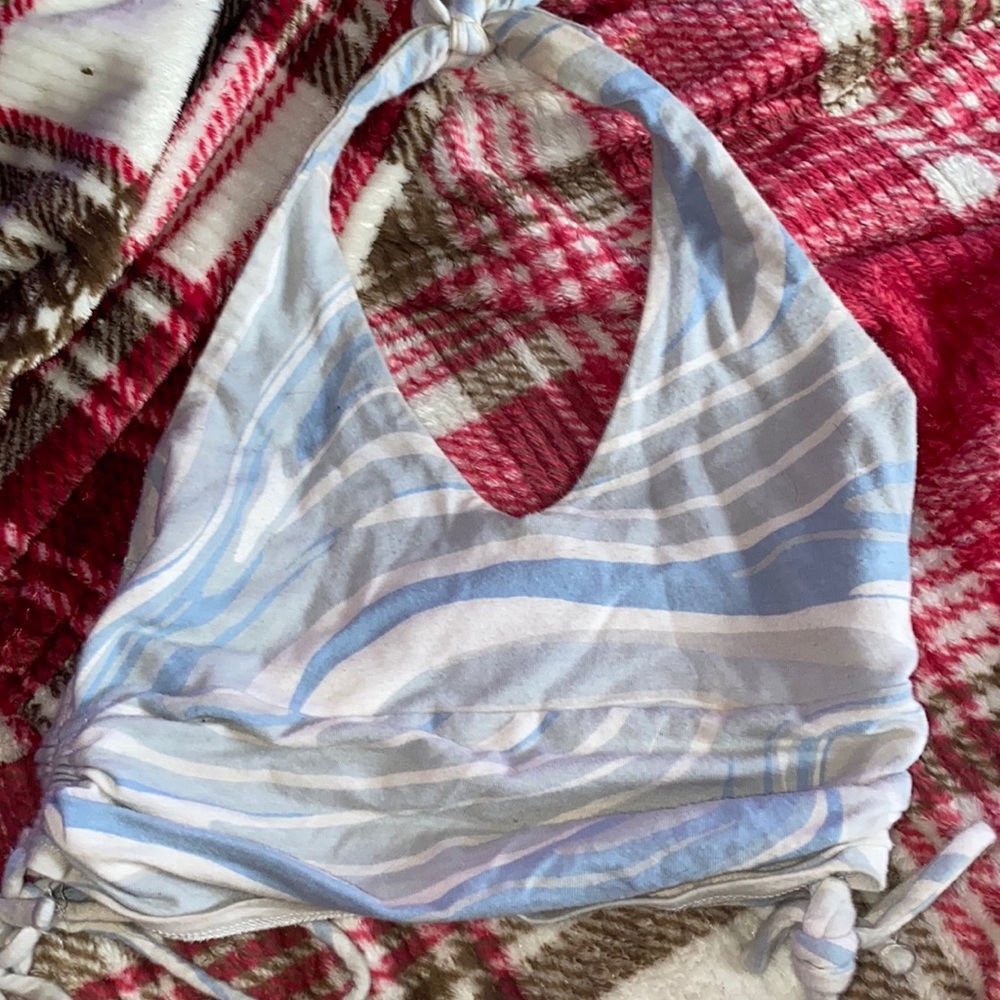 very pretty blue crop